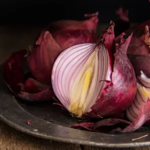INGREDIENTI__0007_Cipolla%2520rossa_4