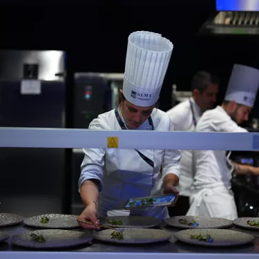 ZAN_1842.JPG cooking 3