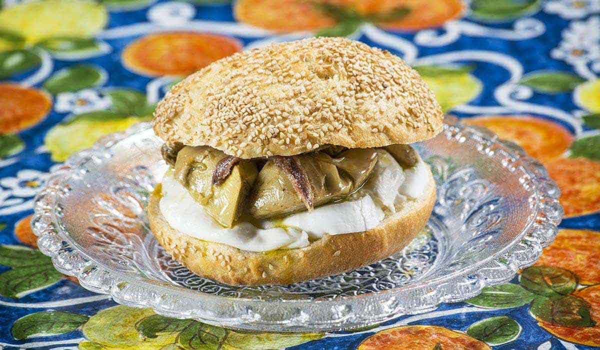 Esta receta con mozzarella de búfalo está destinada a convertirse en tu nuevo sándwich preferido