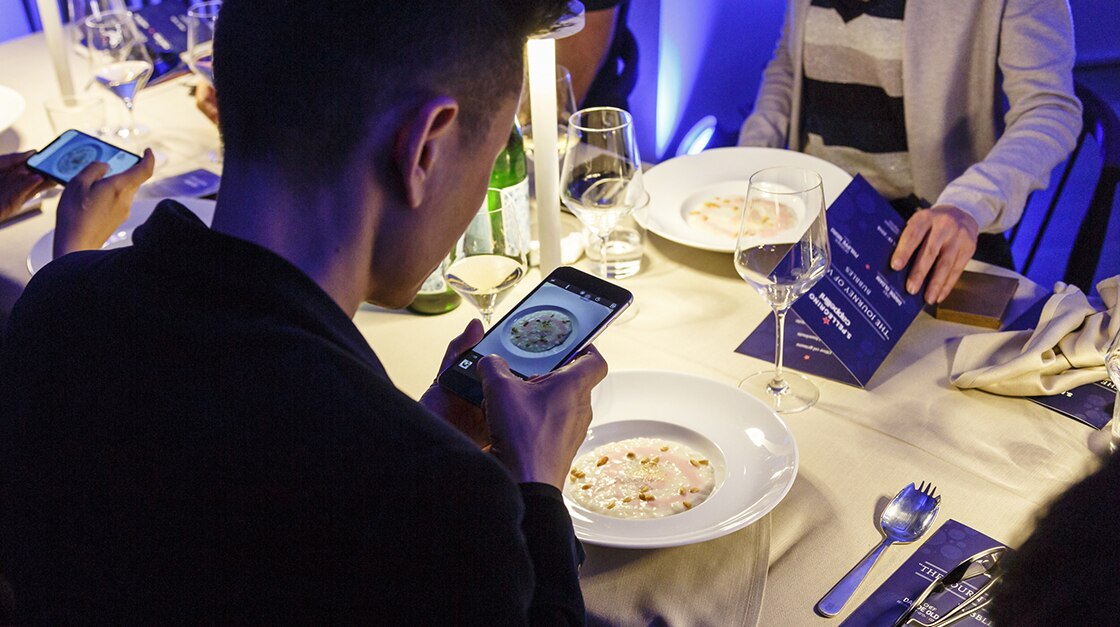 SP_10_DINNER_CAPPELLINI_BUBBLES_POST