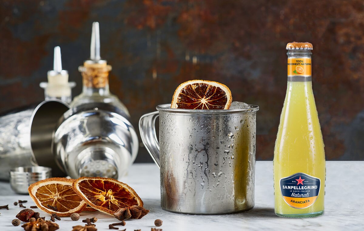 Cocktail MileSpicy con Aranciata Sanpellegrino, succo di lime e spicy syrup