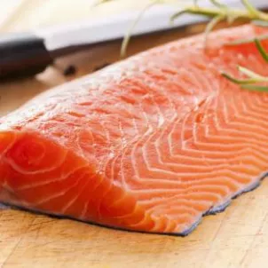 salmone-fresco-ricetta-spiedini-pesce.jpeg