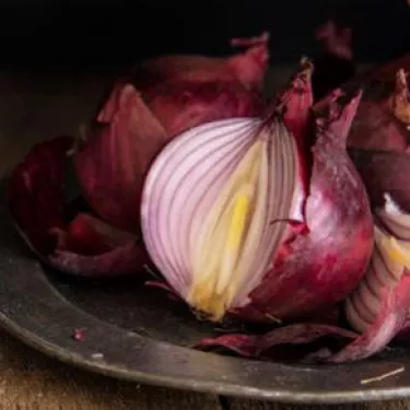 cipolla-rossa-ingredienti-pinzimonio.jpeg