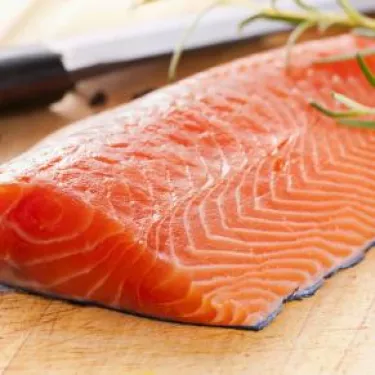 salmone-fresco-ricetta-spiedini-pesce.jpeg