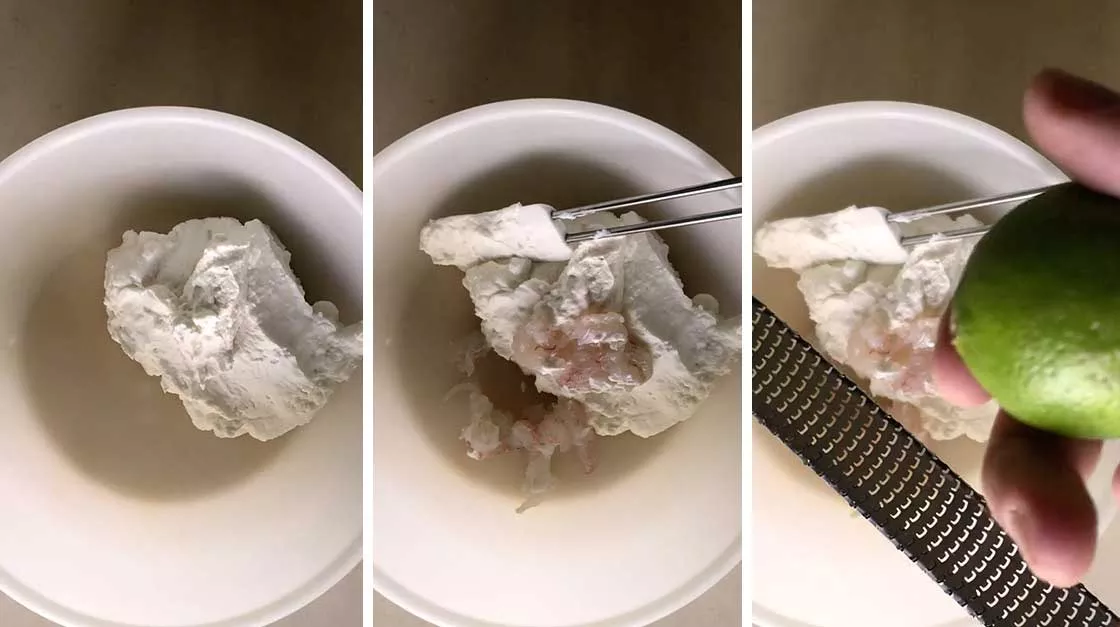 Mettete gli scampi nella ricotta di bufala, aggiungete la scorza di lime, regolate di sale e di pepe, poi mescolate per amalgamare bene tutti gli ingredienti