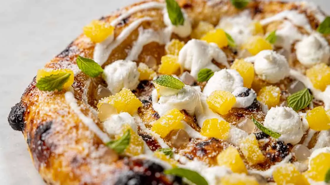 Pizza Pina Colada con ananas e rum di Pier Daniele Seu