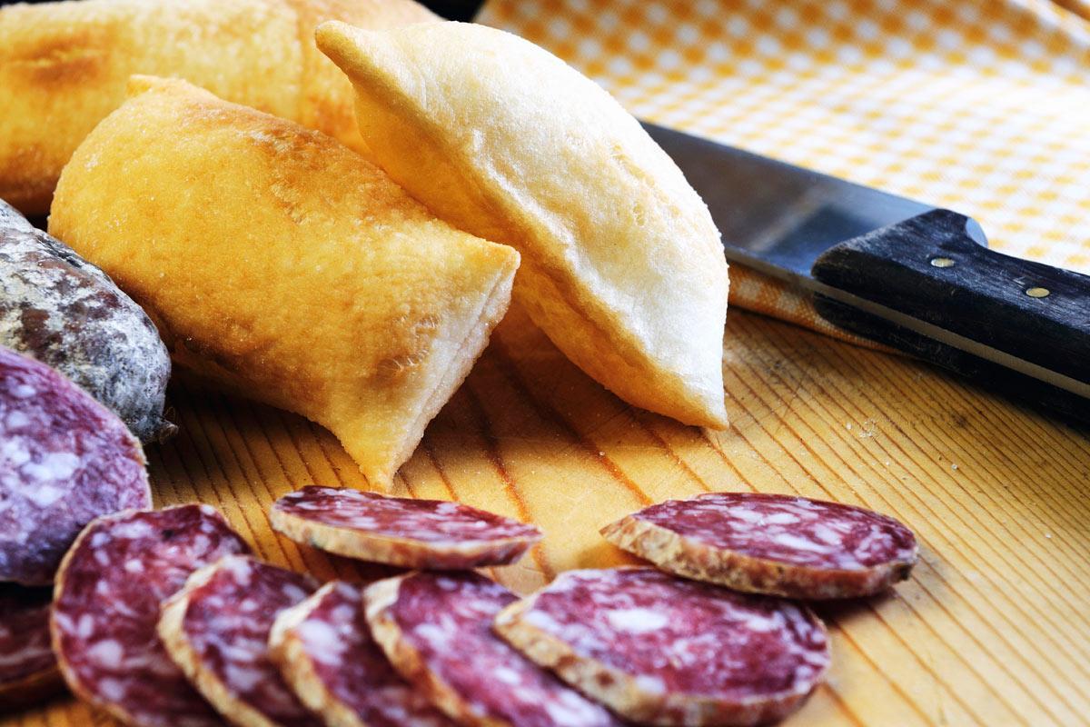 Gnocco fritto con salame ricetta originale