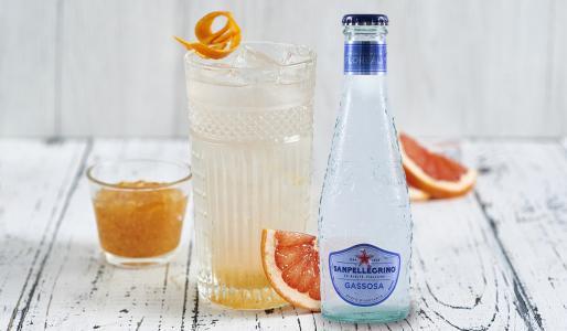 Per il cocktail Bergamin Soda pompelmo rosa e Gassosa Sanpellegrino