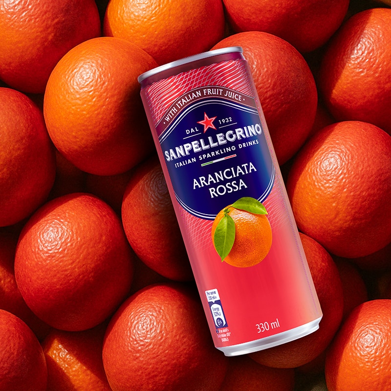 Sanpellegrino Aranciata Rossa: blood orange drink | Sanpellegrino