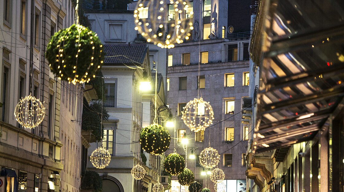 Christmas Decorations: Details Of Fine Living