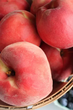 peaches-blackcurrant-origins Fresh fruits, peaches and blackcurrant