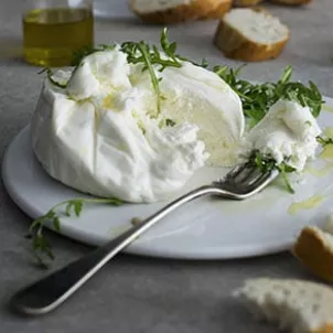 Stracciatella cheese for muffoletta