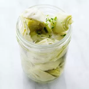 delicate artichoke hearts in oil