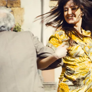 life-deliziosa-sanpellegrino-pills-2 Woman In Yellow Dancing With An Old Man