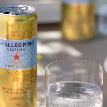 sp_essenza_bubble S.Pellegrino Essenza - The signature sparkle