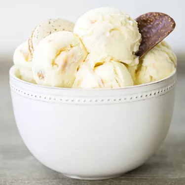 Ice cream pairing with S.Pellegrino Essenza Tangerine &amp; Wild Strawberry