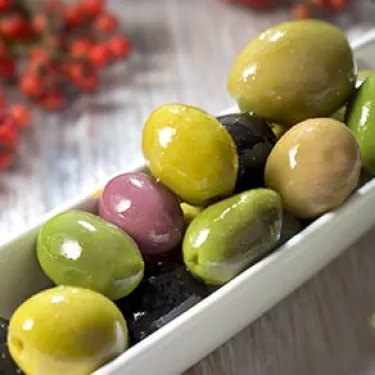 Olives (black or green, or mix)