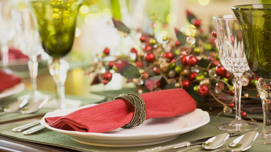 Christmas decorations: fine living at home
