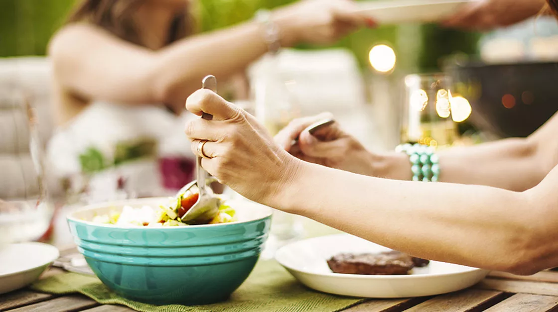 eating in a trattoria